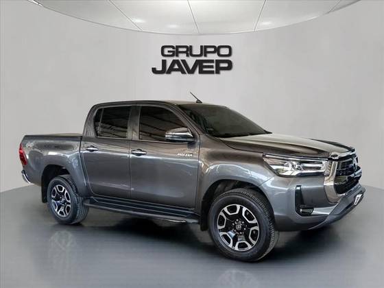 TOYOTA HILUX 2.8 D-4D TURBO DIESEL CD SRX 4X4 AUTOMÁTICO TOYOTA HILUX 2.8 D-4D TURBO DIESEL CD SRX 4X4 AUTOMÁTICO